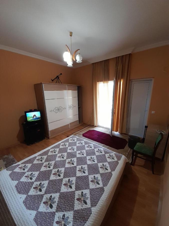 Kemeni Garden Hotel บาทูมิ ภายนอก รูปภาพ