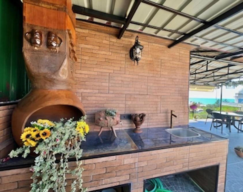 Kemeni Garden Hotel บาทูมิ ภายนอก รูปภาพ