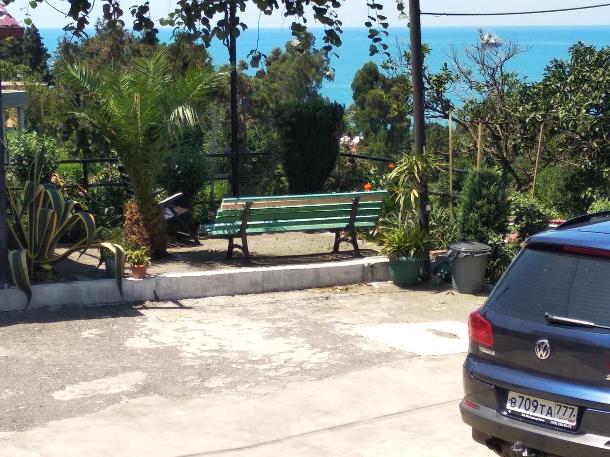 Kemeni Garden Hotel บาทูมิ ภายนอก รูปภาพ